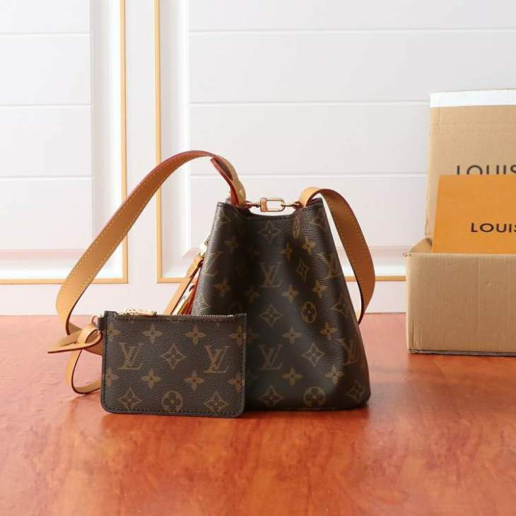 Picture of Louis Vuitton Handbags _SKUfw182484879fw